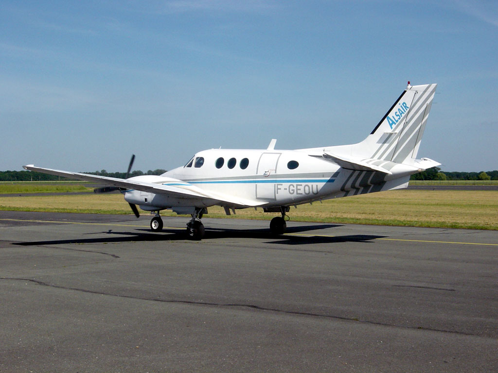 Beech 90 King Air - F-GEOU