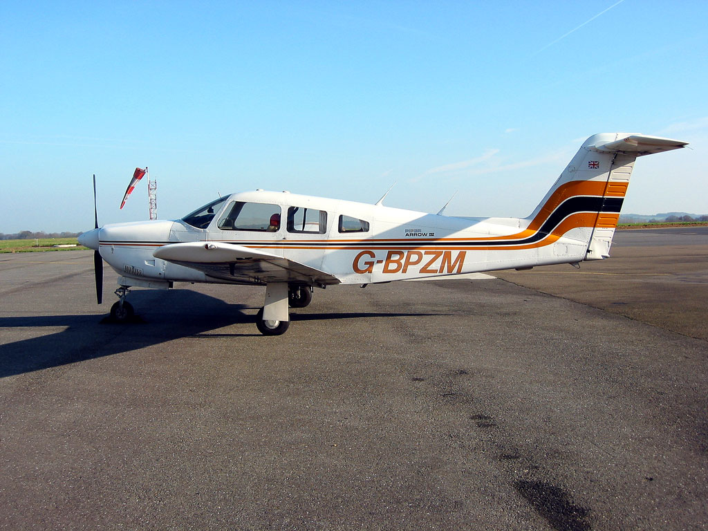 Piper PA-28 RT-201 Arrow - G-BPZM