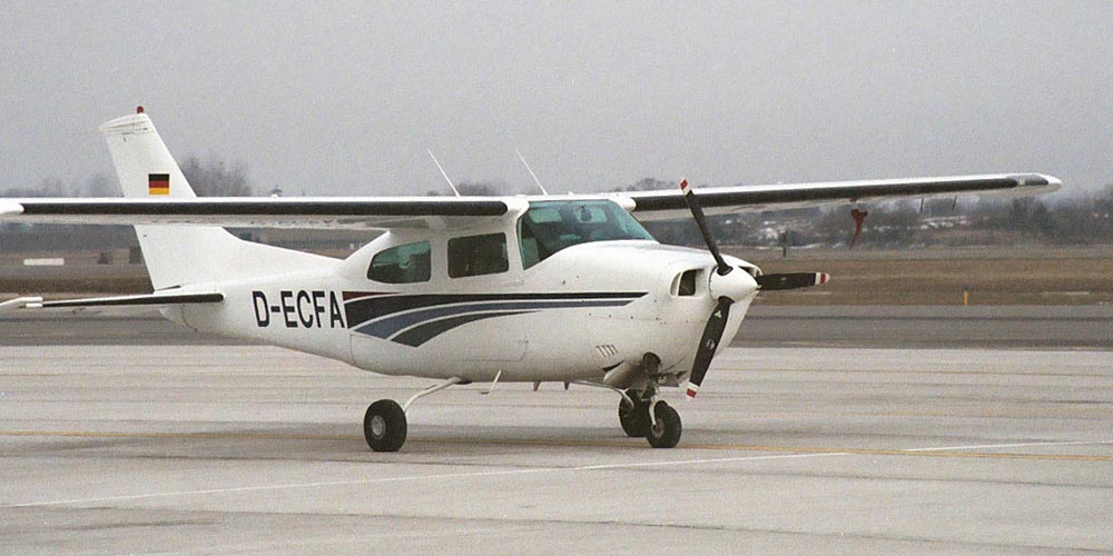 Cessna 210 - D-ECFA