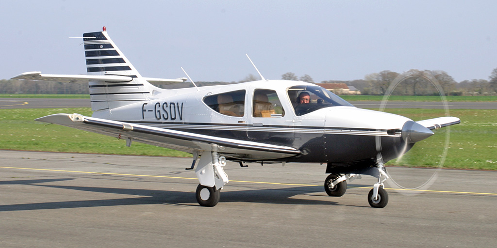 Rockwell Commander 114 - F-GSDV