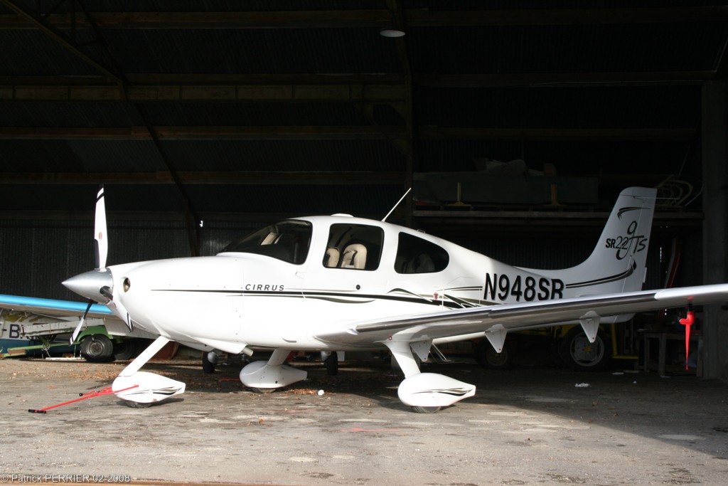 Cirrus SR22 - N948SR