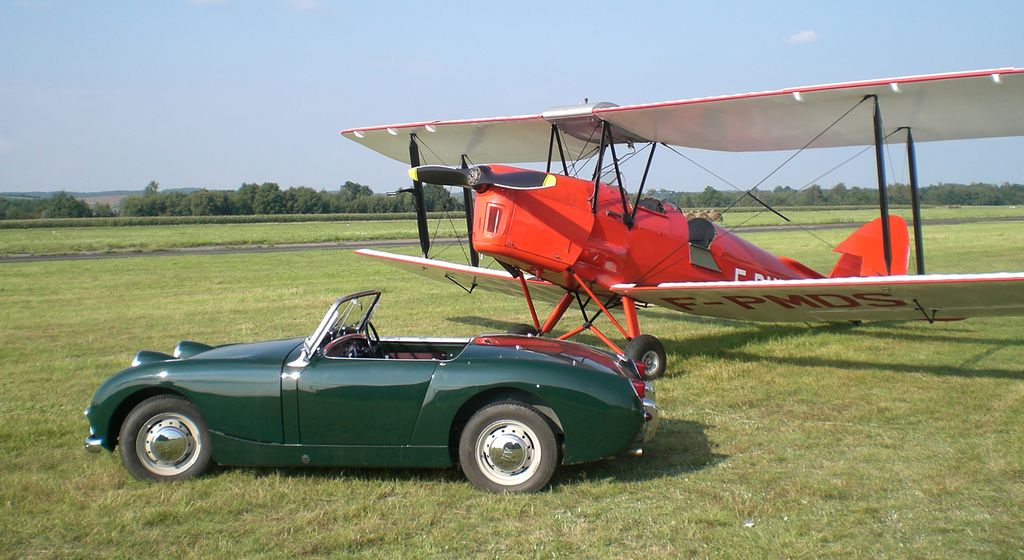 De Havilland DH 82 Tiger Moth - F-PMDS