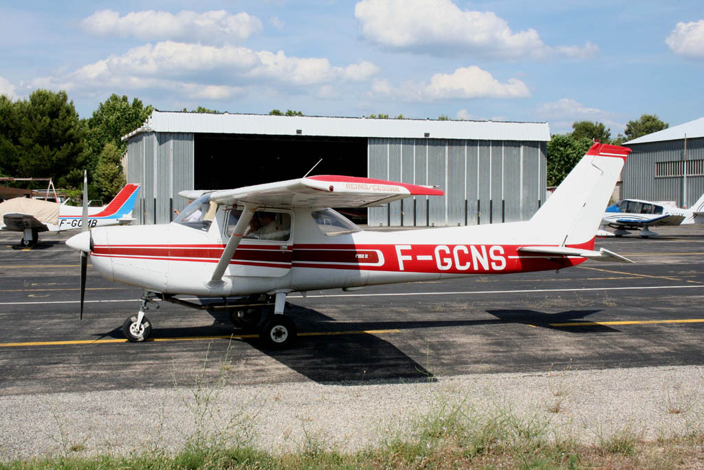 Cessna 152 - F-GCNS