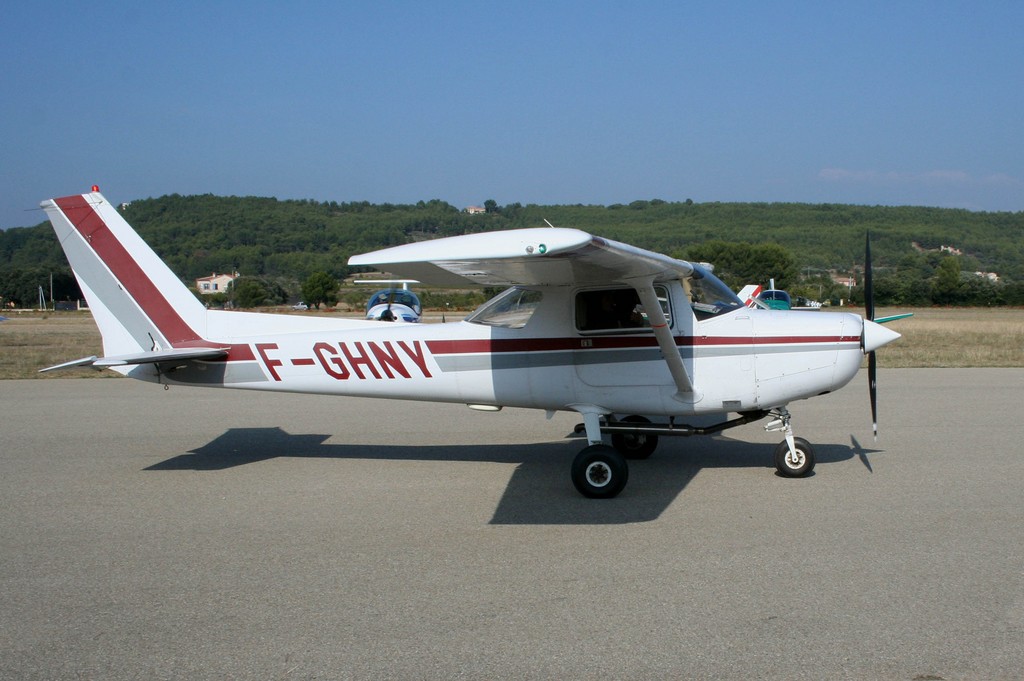 Cessna 152 - F-GHNY