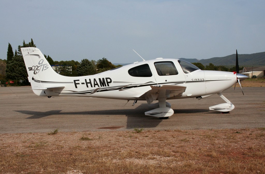 Cirrus SR22 - F-HAMP