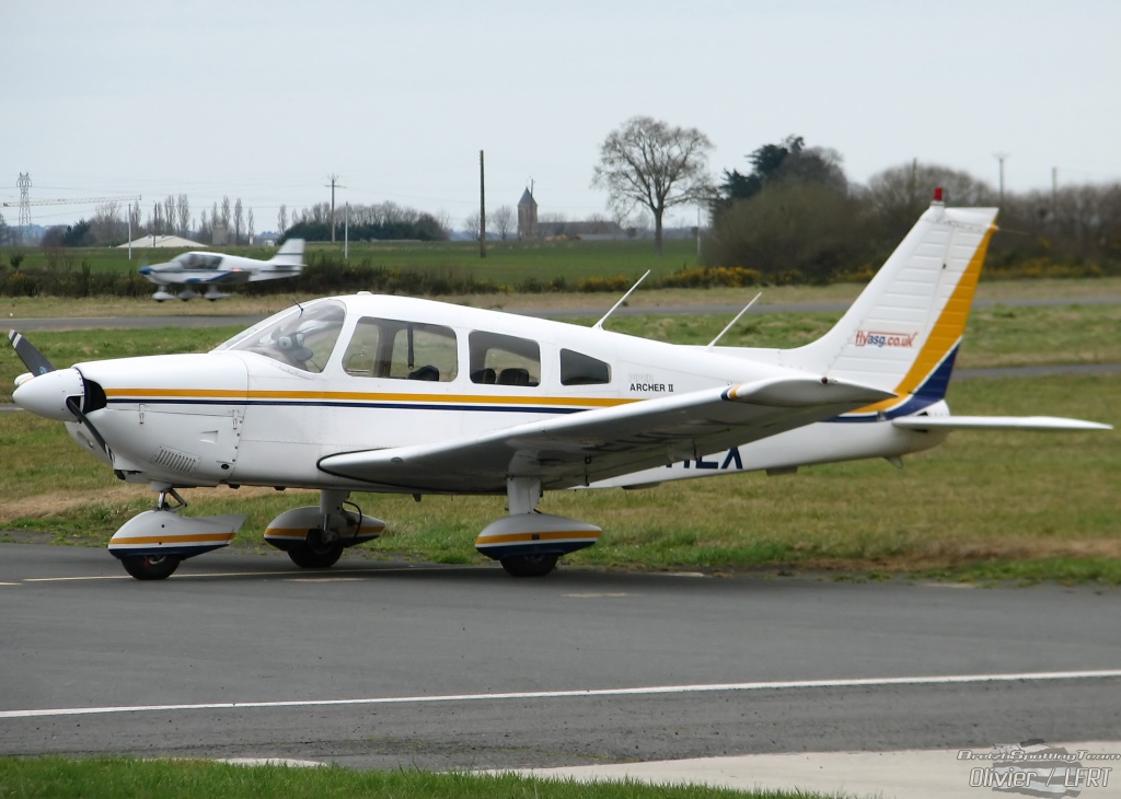 Piper PA-28-181 Archer - G-EHLX