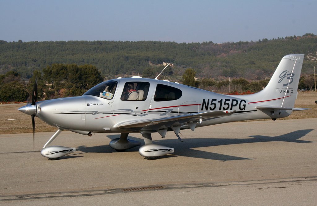 Cirrus SR22 - N515PG