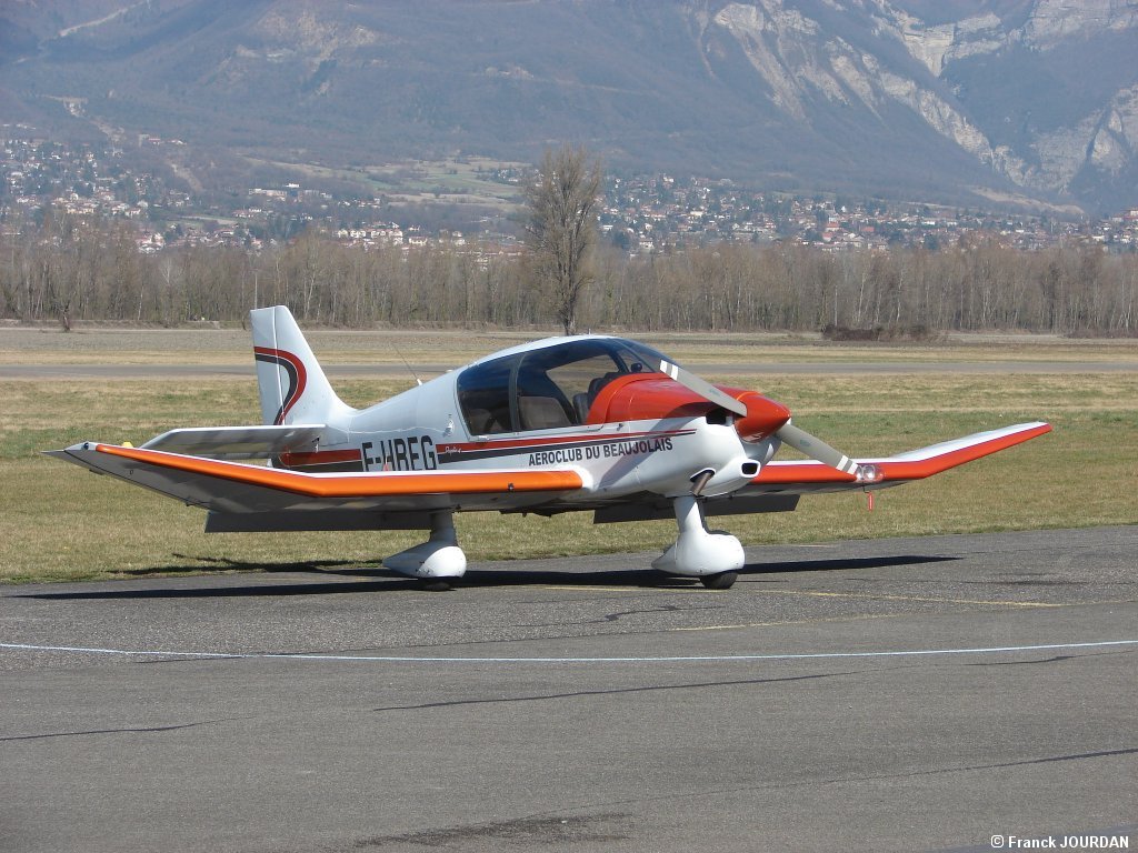 Robin DR 400-140 B - F-HBEG