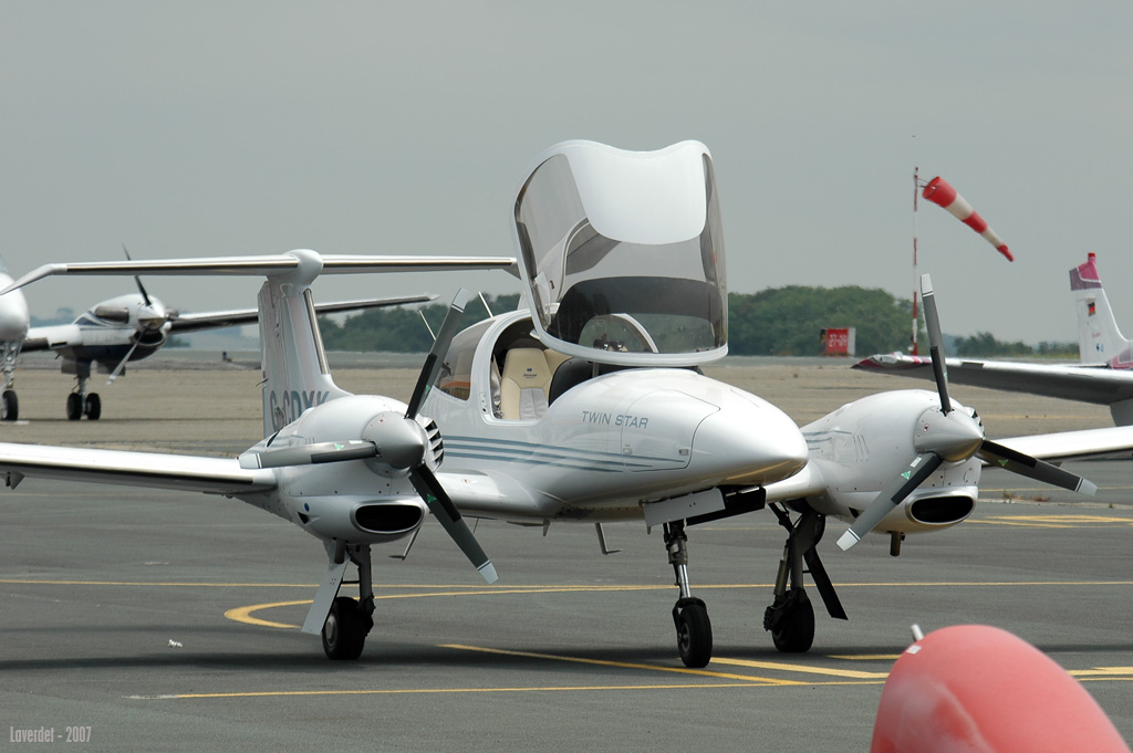 Diamond DA42 Twin Star - G-CDXK