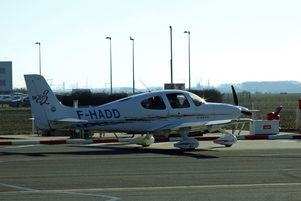Cirrus SR20 - F-HADD