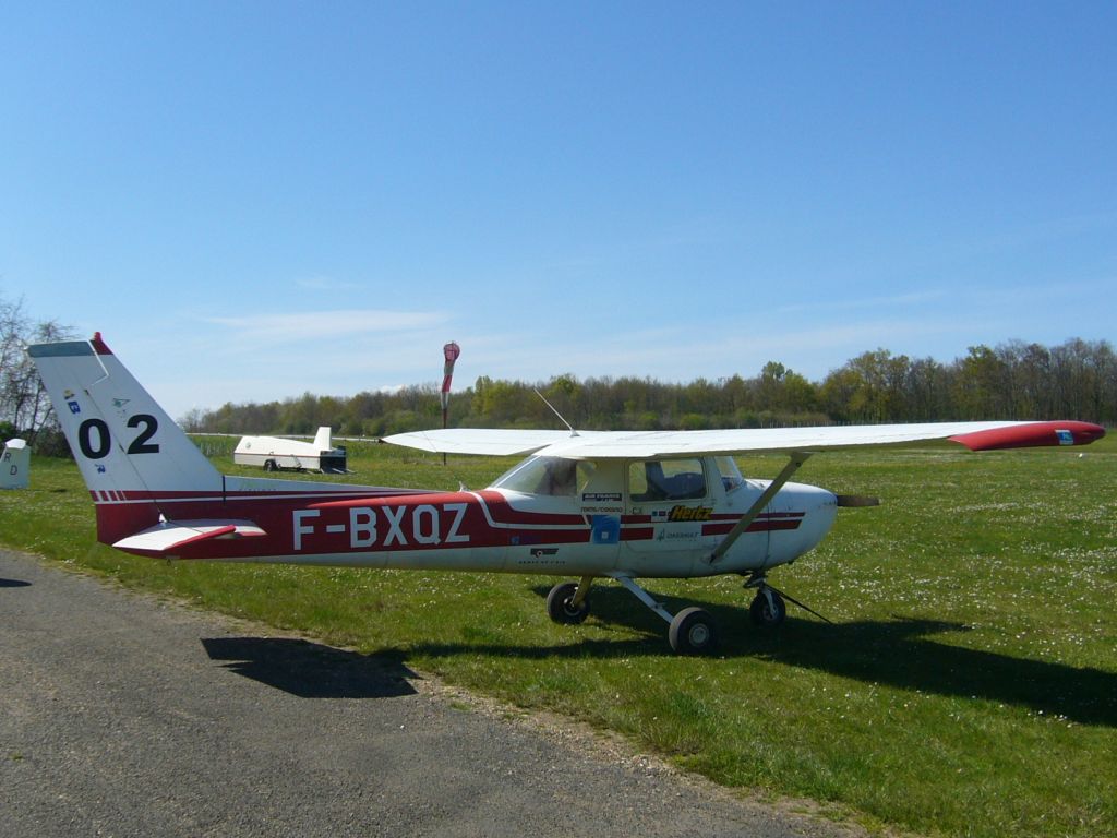 Cessna 150 - F-BXQZ