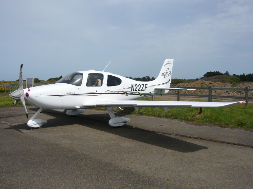 Cirrus SR22 - N22ZF