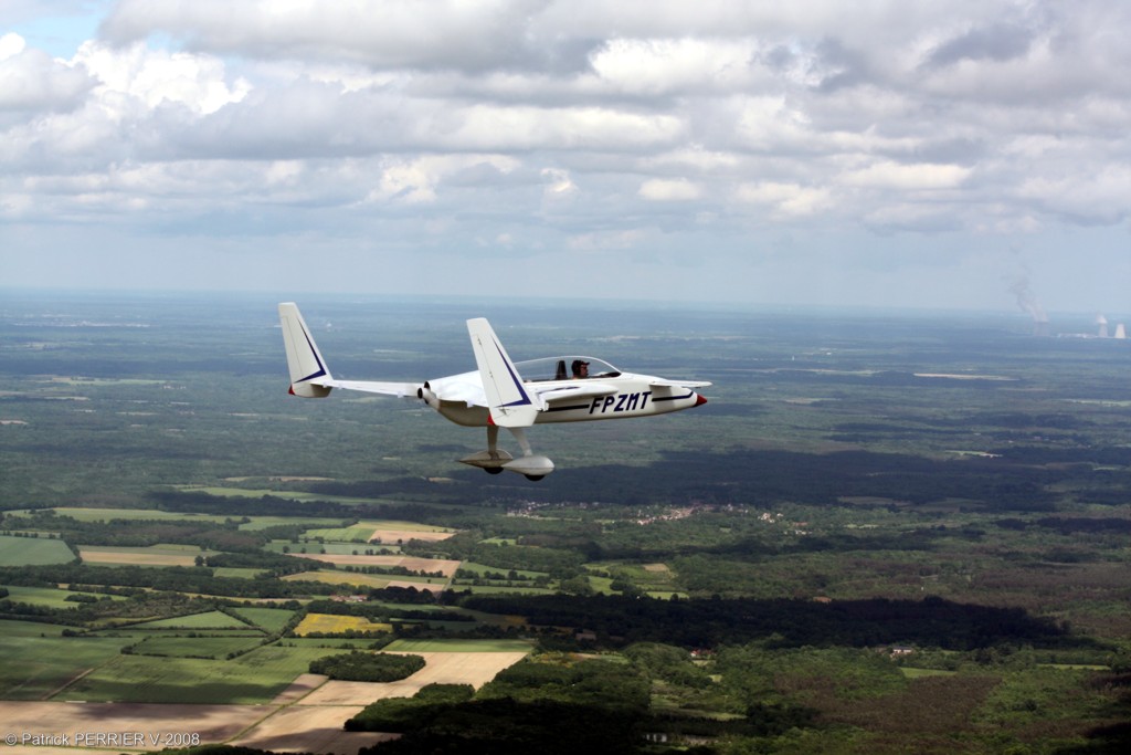 Rutan Long EZ - F-PZMT