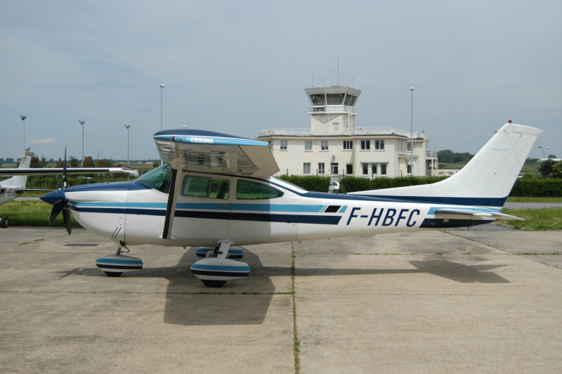 Cessna 182 - F-HBFC