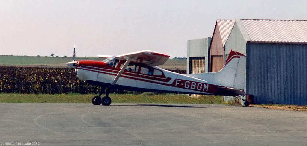 Cessna 185 - F-GBGM