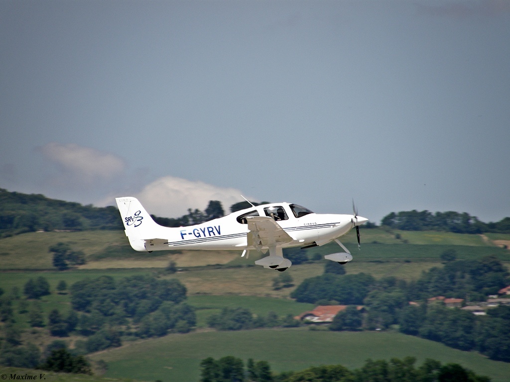 Cirrus SR20 - F-GYRV