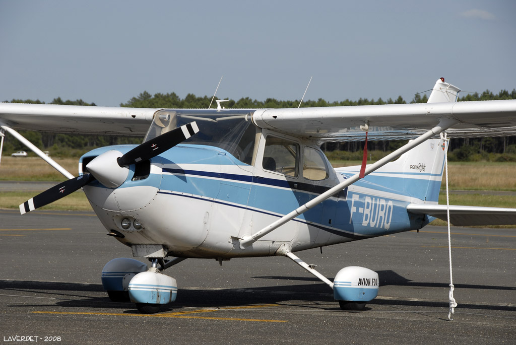 Cessna 172 Rocket - F-BURQ