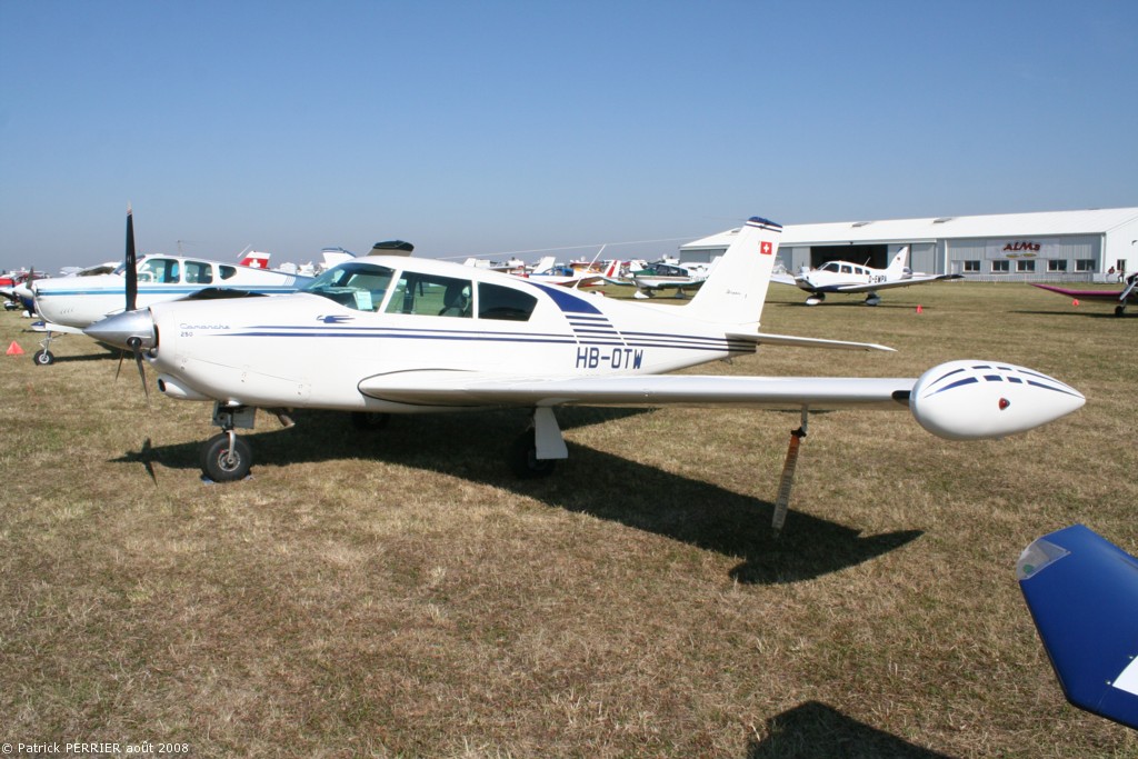 Piper PA-24-250 Comanche - HB-OTW