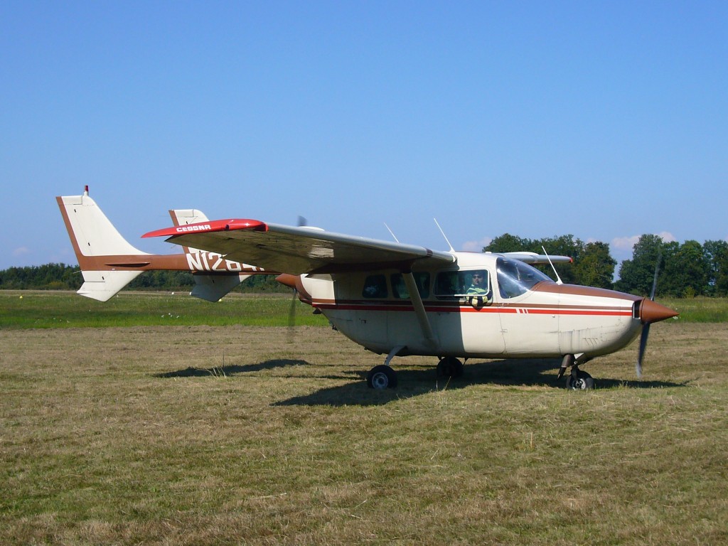 Cessna 337 - N1284M