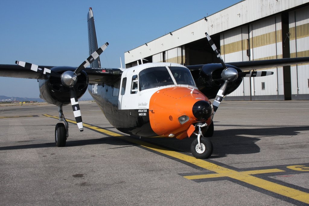 Aero Commander 680 - G-AWOE
