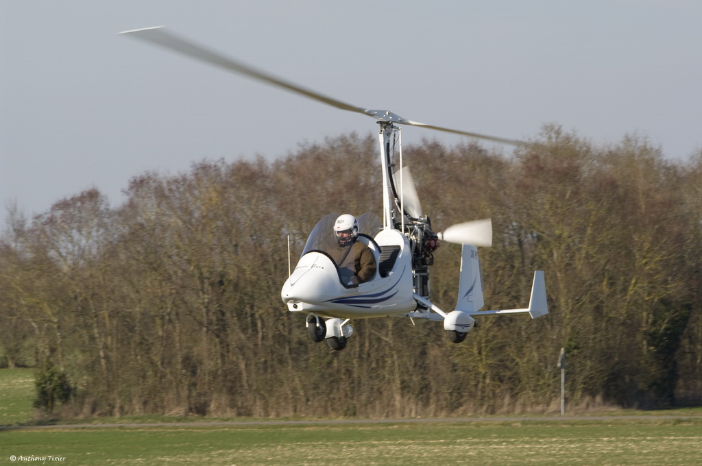 Magni Gyro M-16 Tandem Trainer - 36 PR
