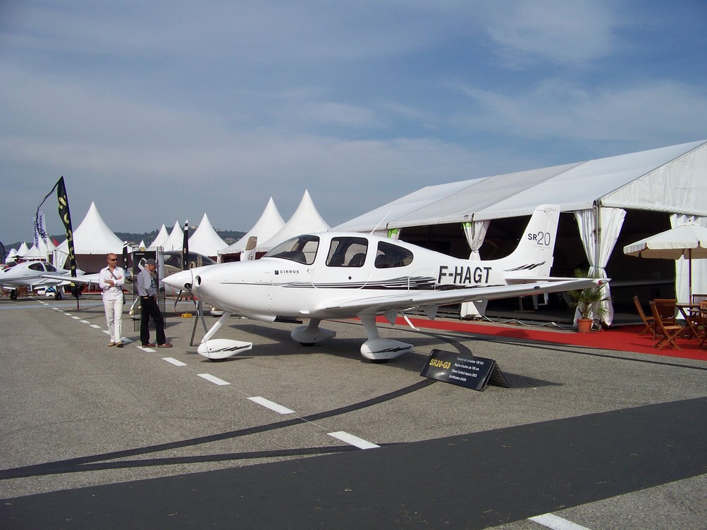 Cirrus SR20 - F-HAGT
