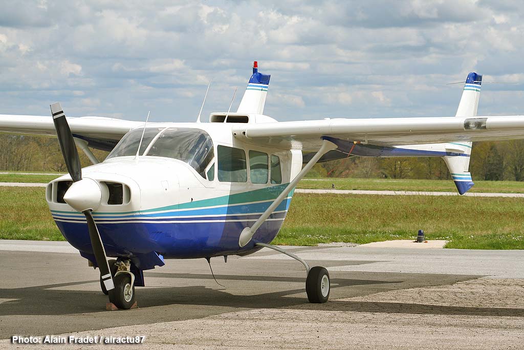 Cessna 337 - N1284M