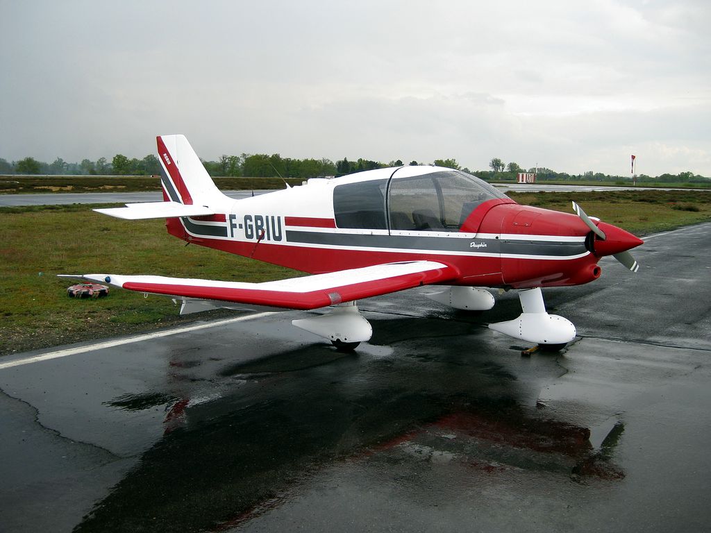 Robin DR 400-140 B - F-GBIU