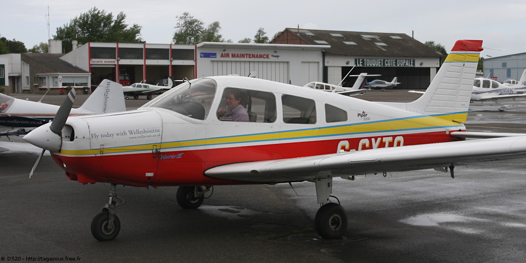 Piper PA-28-161 Warrior - G-GYTO