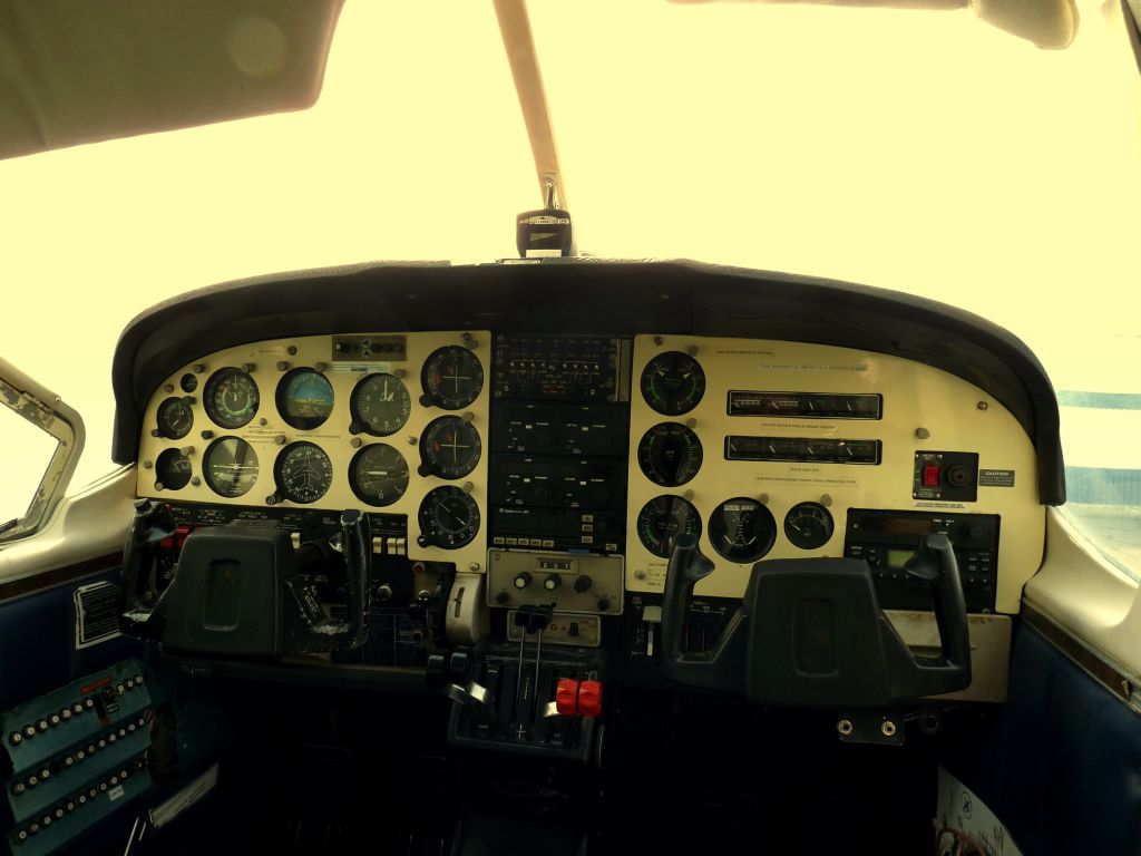Cessna 337 - C-GIGB