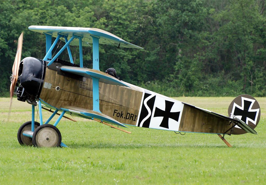 Fokker Dr.I Dreidecker - G-CDXR