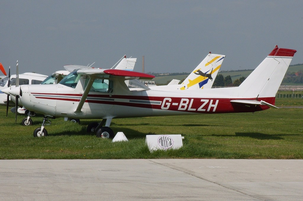 Cessna 152 - G-BLZH