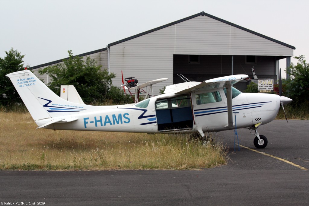 Cessna 206 - F-HAMS
