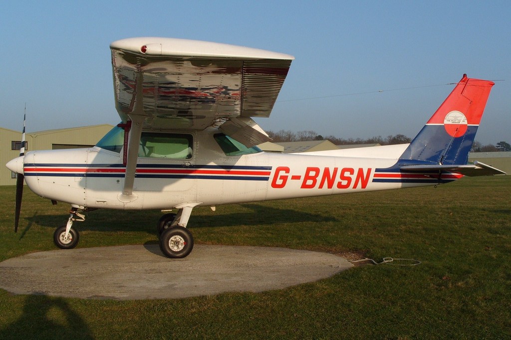 Cessna 152 - G-BNSN