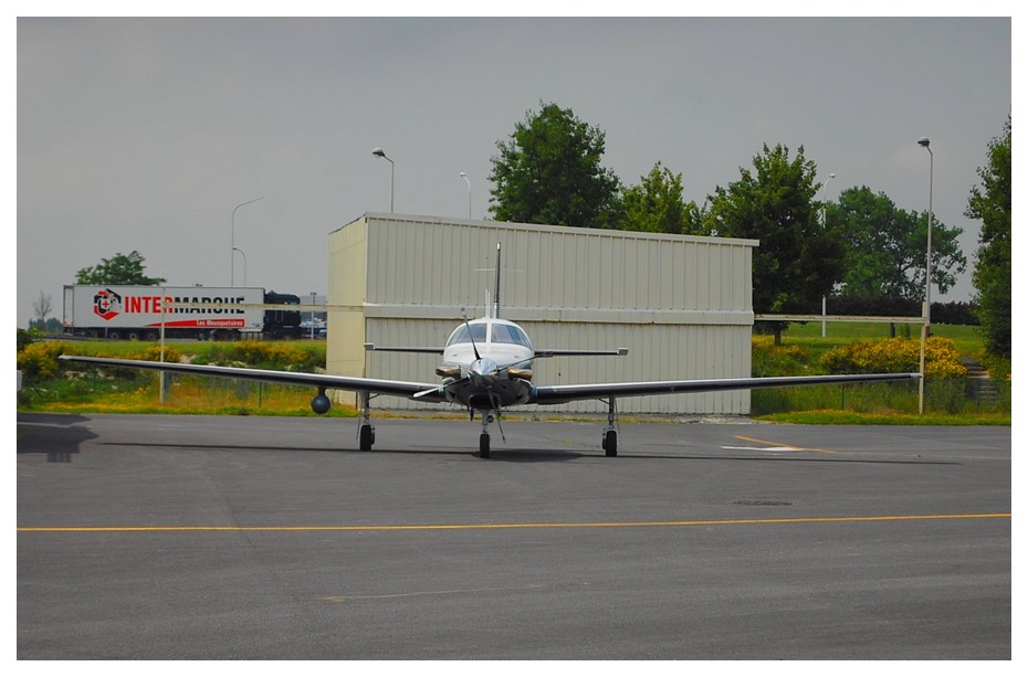 Piper PA-46-350P Malibu Mirage - F-GSJR