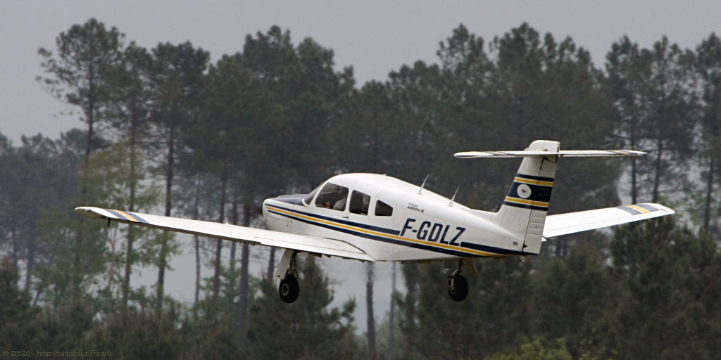 Piper PA-28 RT-201 Arrow - F-GDLZ