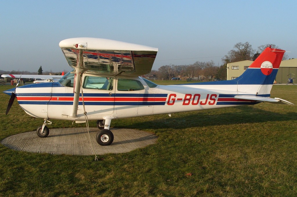 Cessna 172 - G-BOJS