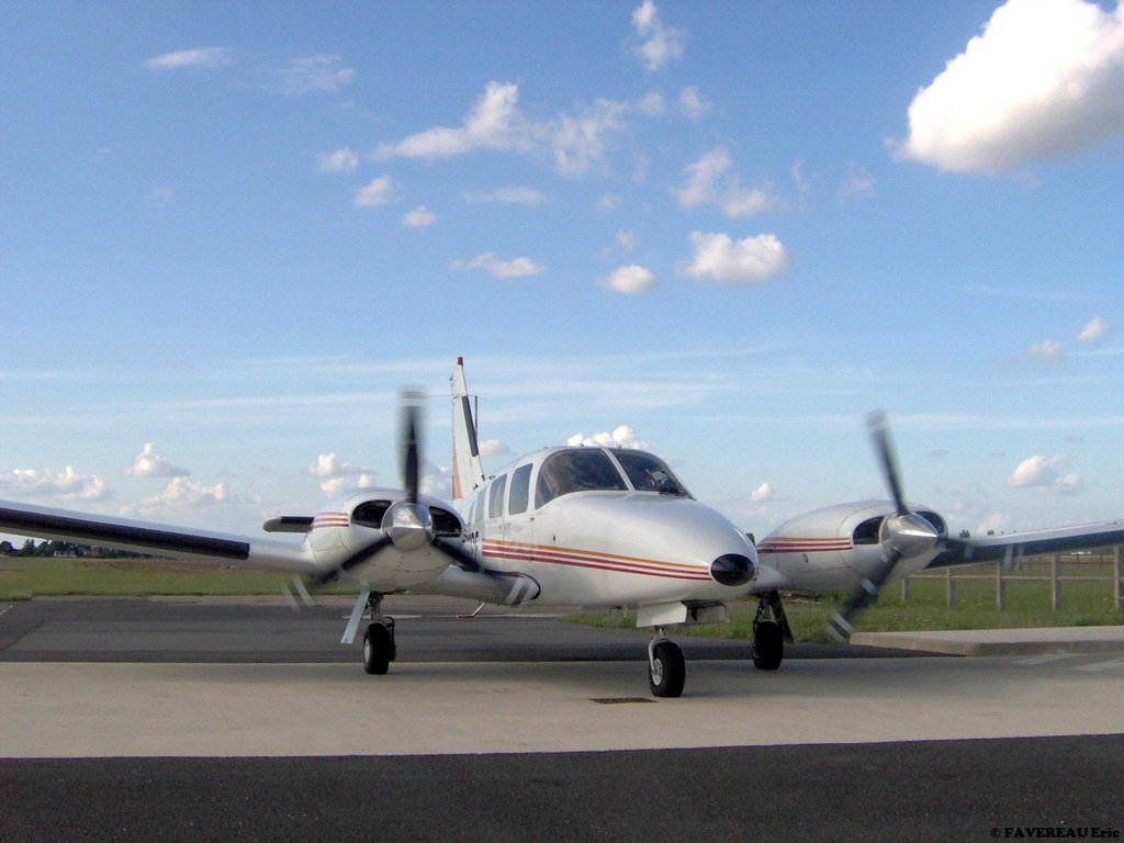 Piper PA-34 Seneca - N37PF