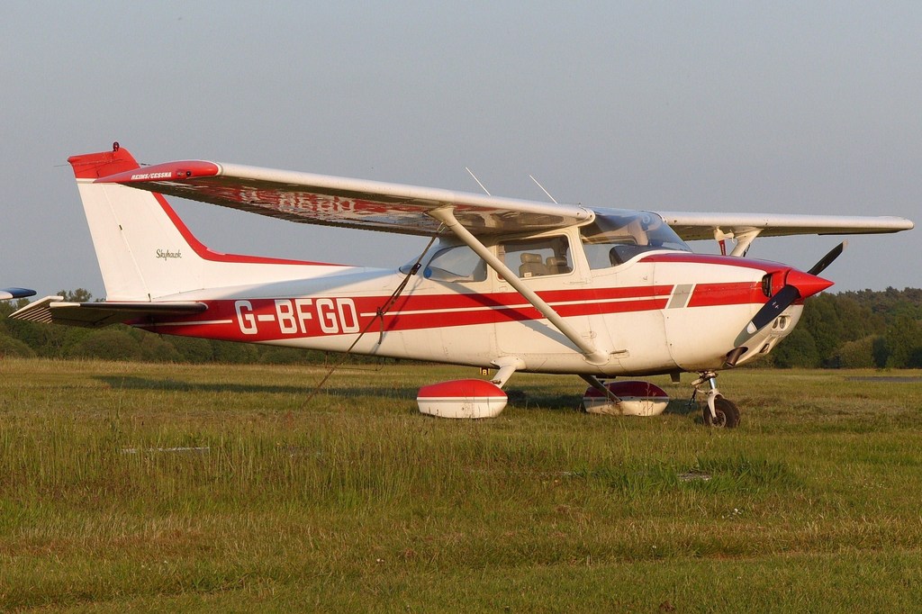 Cessna 172 - G-BFGD