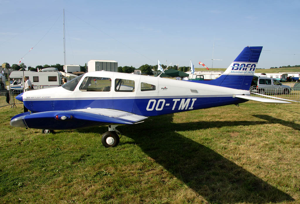 Piper PA-28-161 Warrior - OO-TMI