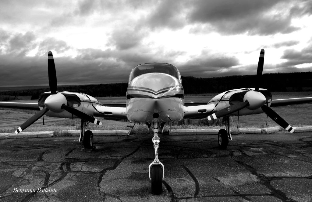 Cessna 310 - C-GJAX