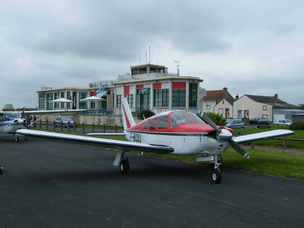 Piper PA-28 R-180 Arrow - F-BOXU