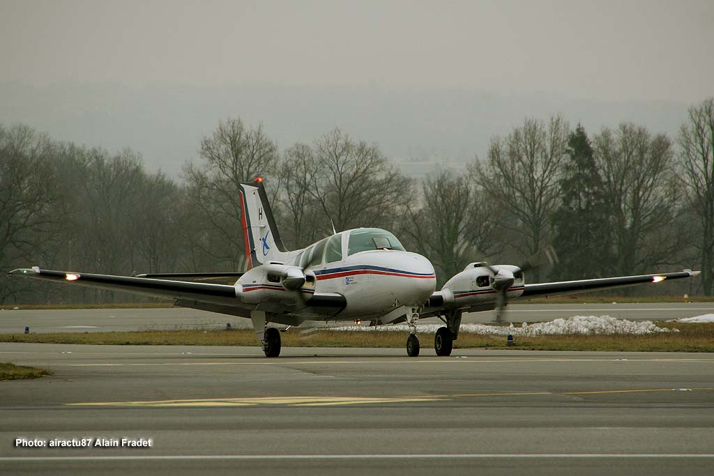Beech 58 Baron - F-GNSH
