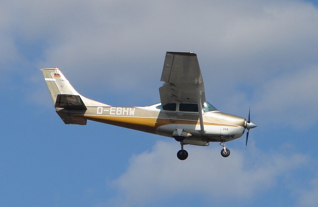 Cessna 182 - D-EBHW