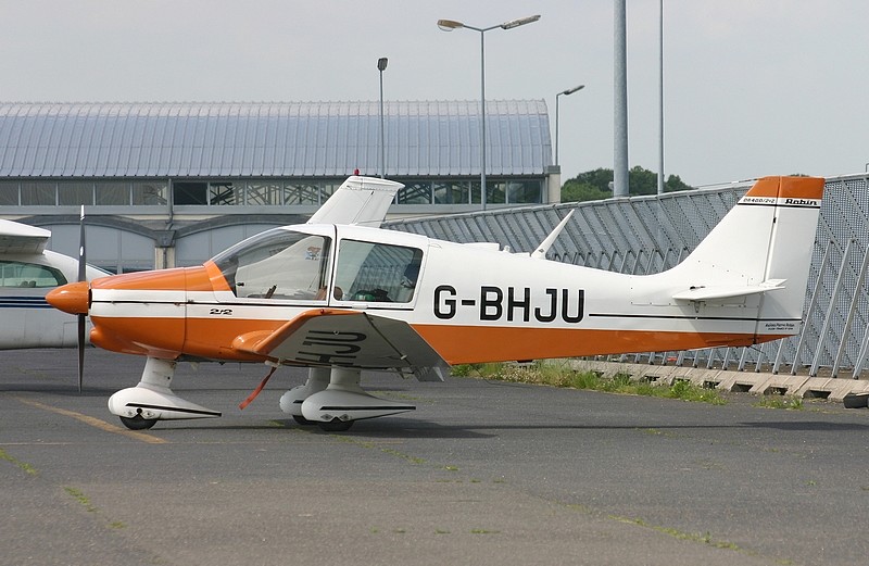 Robin DR 400 2+2 - G-BHJU