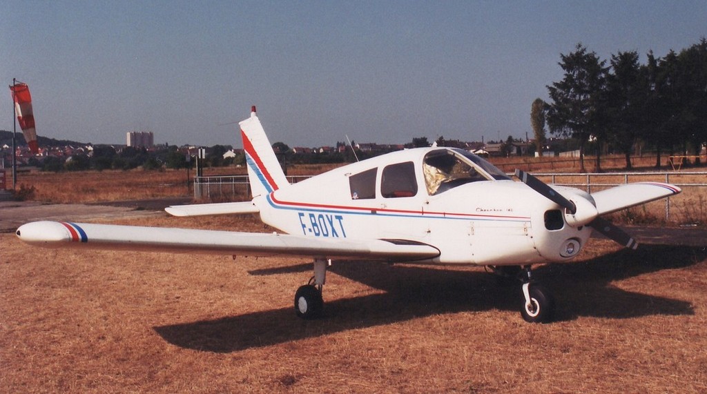 Piper PA-28-140 Cruiser - F-BOXT