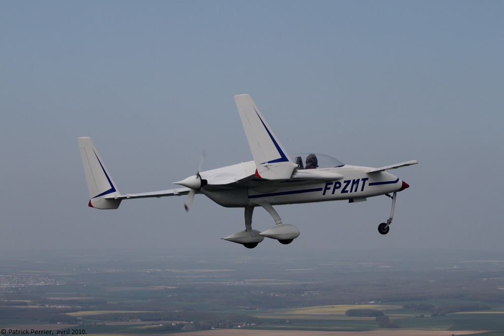 Rutan Long EZ - F-PZMT