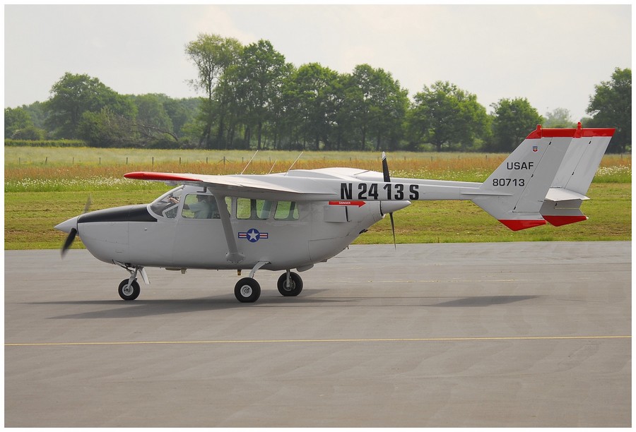 Cessna 337 - N2413S