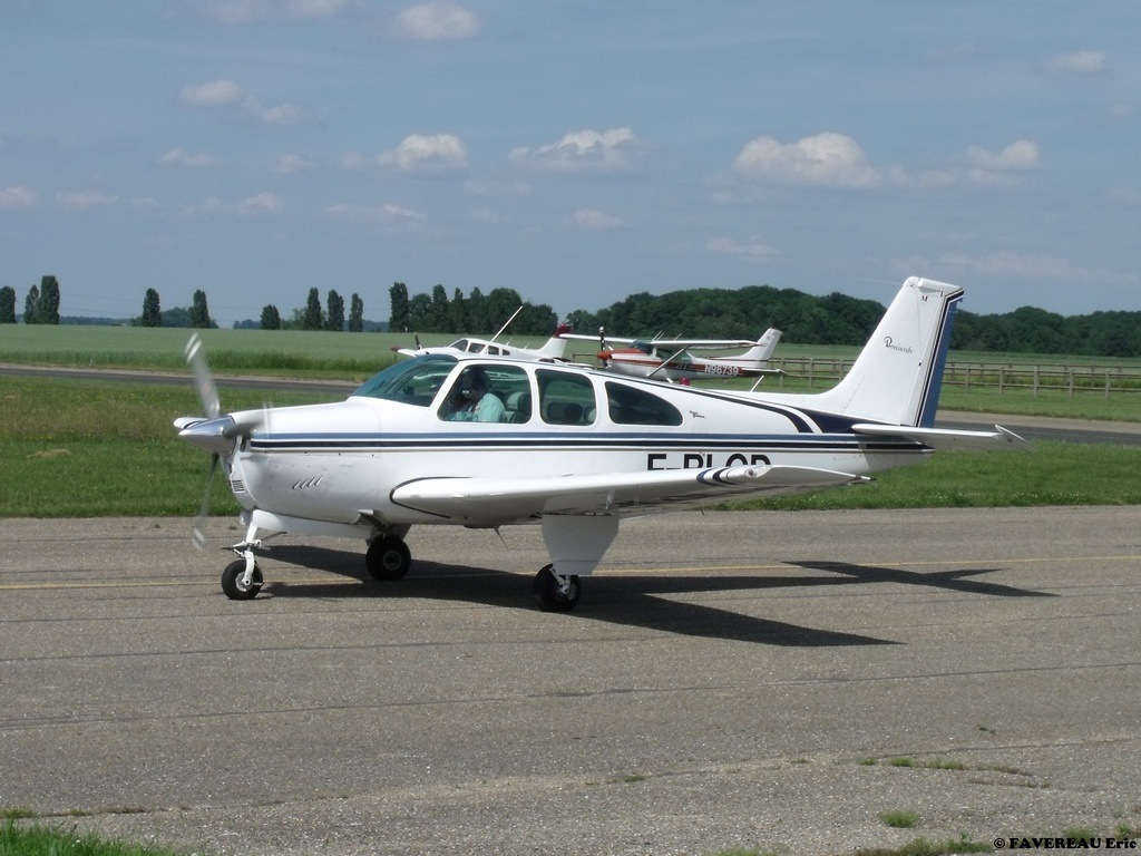 Beech 33 Bonanza - F-BLGD