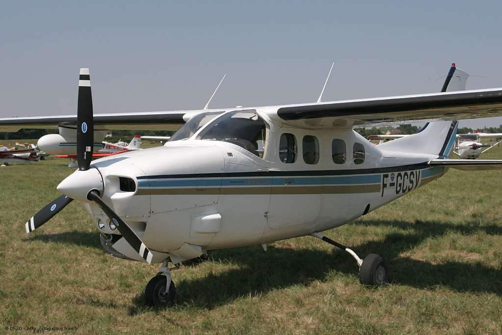 Cessna 210 - F-GCSV